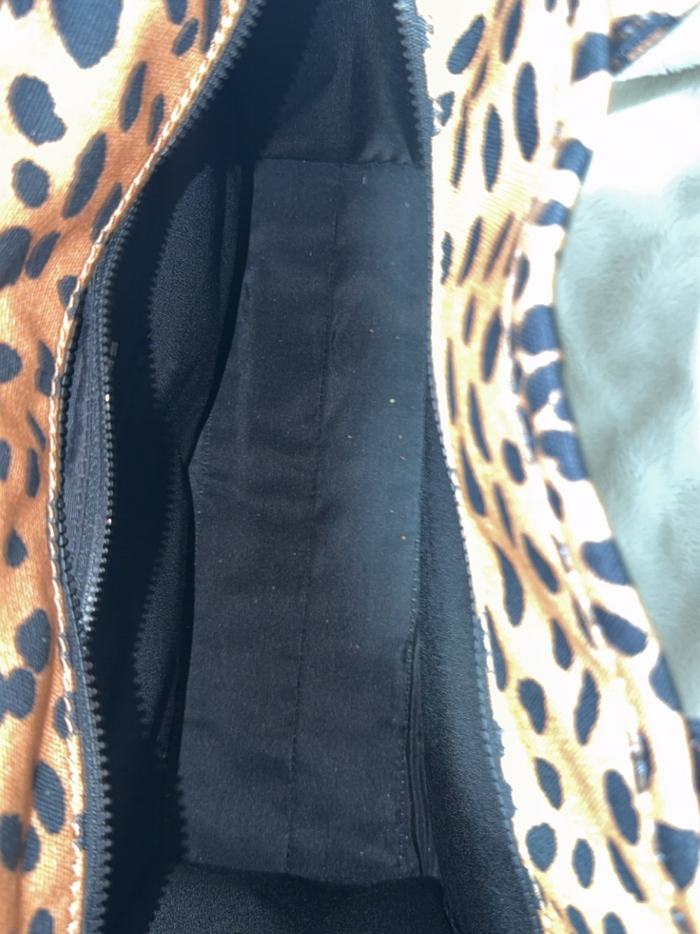 Marc Jacobs The Tote Bag in Leopard Print Tan & Black - Picture 5 of 5